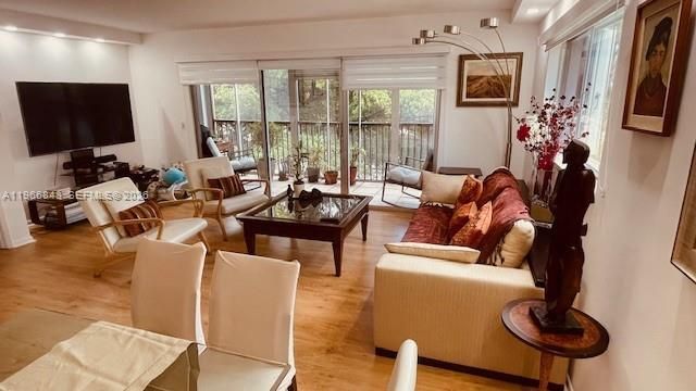 950 SW 138th Ave, Unit 314B, Pembroke Pines, FL 33027 Photo