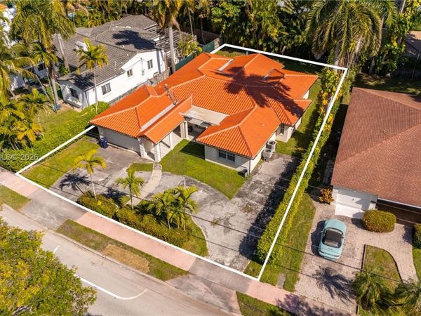 4555 Alton Rd , Miami Beach, FL 33140