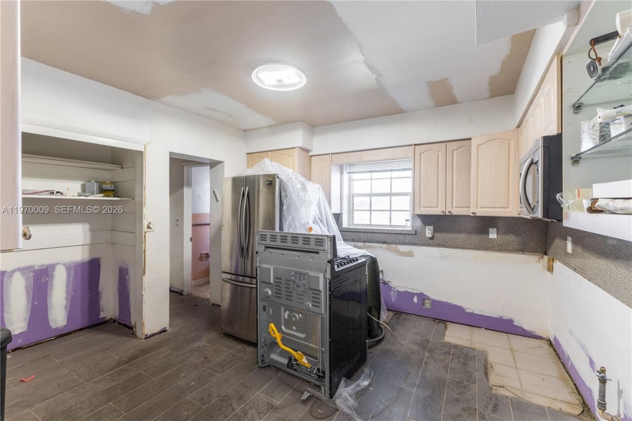 4555 Alton Rd , Miami Beach, FL 33140 Photo