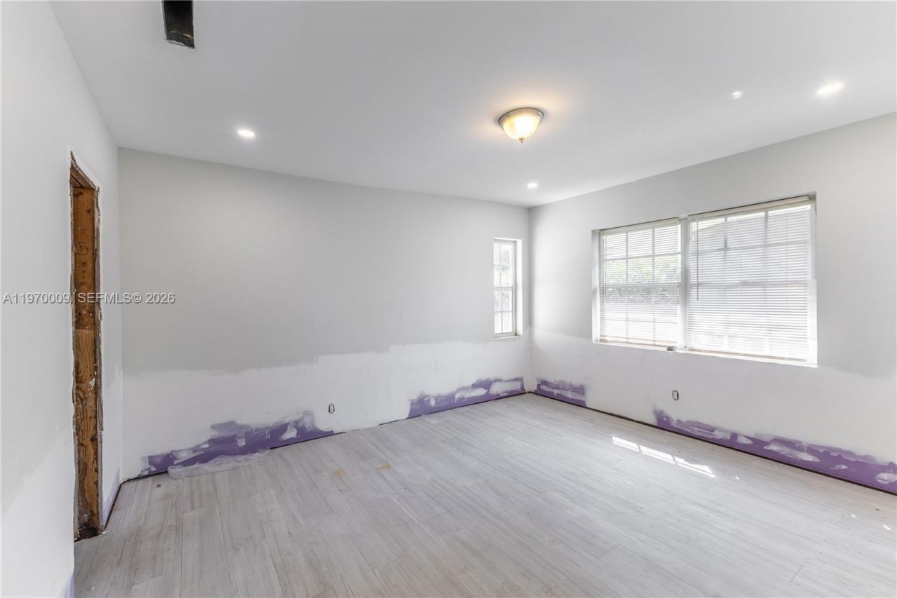 4555 Alton Rd , Miami Beach, FL 33140 Photo