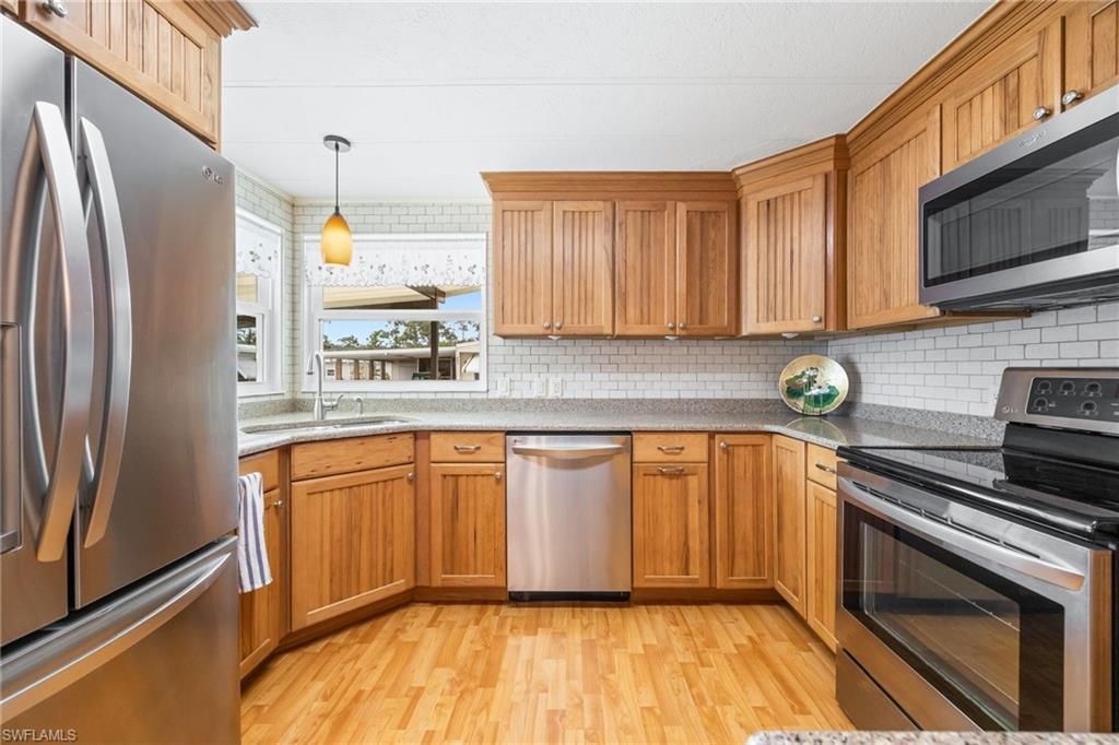 447 Snead Dr, North Fort Myers, FL 33903 Photo