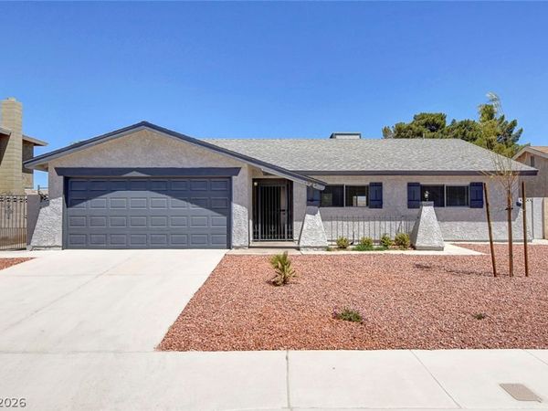 1829 Runningbear Drive, Las Vegas, NV 89108