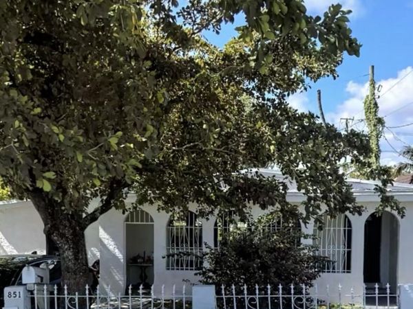 851 NW 17th Terrace, Pompano Beach, FL 33069