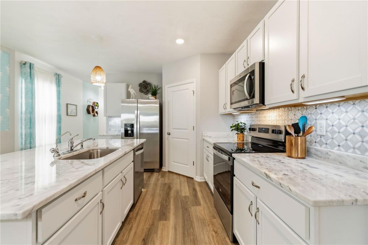 3387 Hilltop Circle, Bradenton, FL 34211 Photo