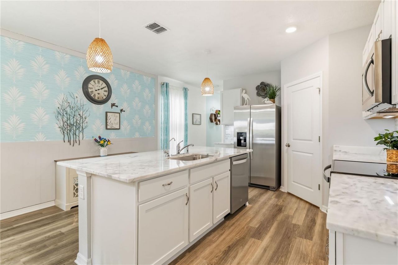 3387 Hilltop Circle, Bradenton, FL 34211 Photo