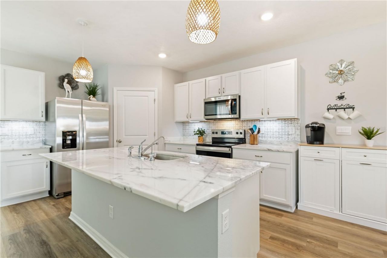 3387 Hilltop Circle, Bradenton, FL 34211 Photo