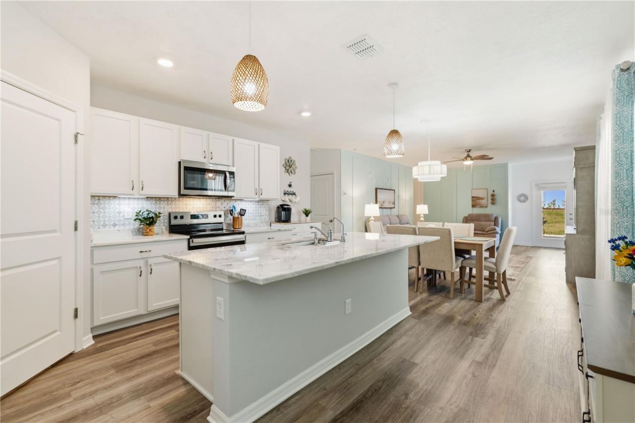 3387 Hilltop Circle, Bradenton, FL 34211 Photo