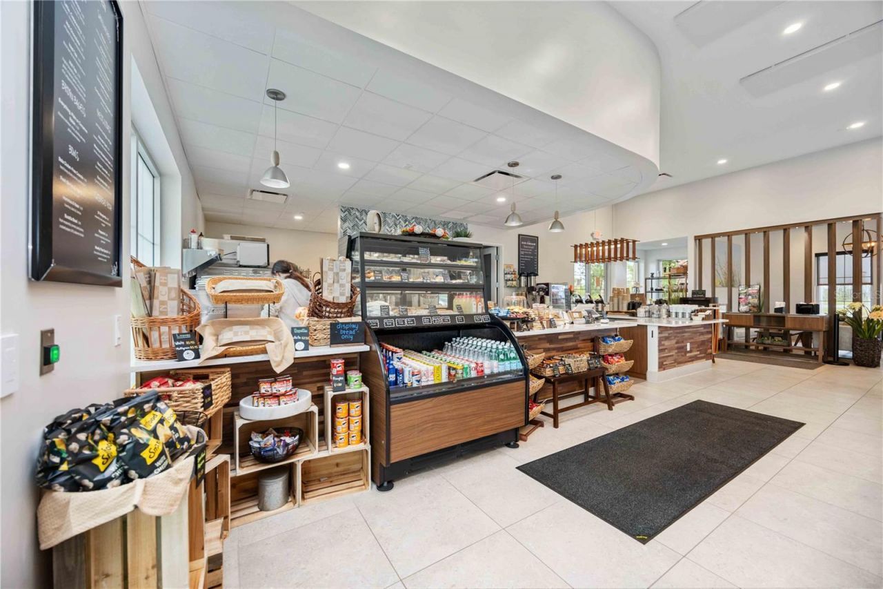 3387 Hilltop Circle, Bradenton, FL 34211 Photo