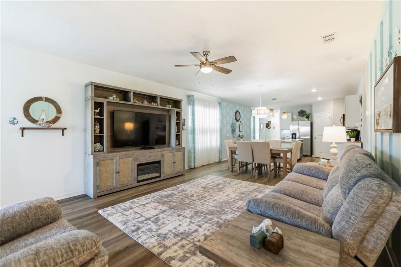 3387 Hilltop Circle, Bradenton, FL 34211 Photo