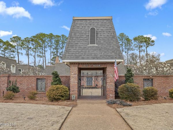 420 Saint Andrews Drive, Jackson, MS 39211