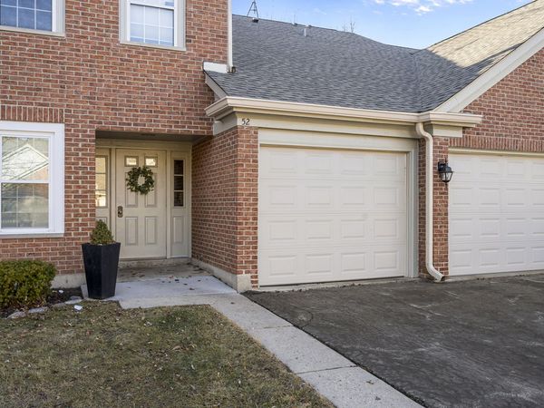 52 Brookston Drive, Unit D2, Schaumburg, IL 60193