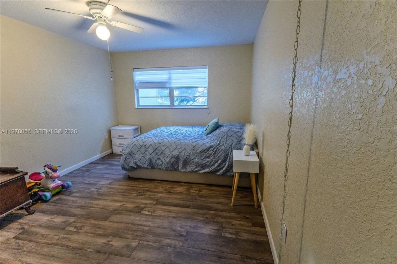 8931 N New River Canal Rd, Unit 1E, Plantation, FL 33324 Photo