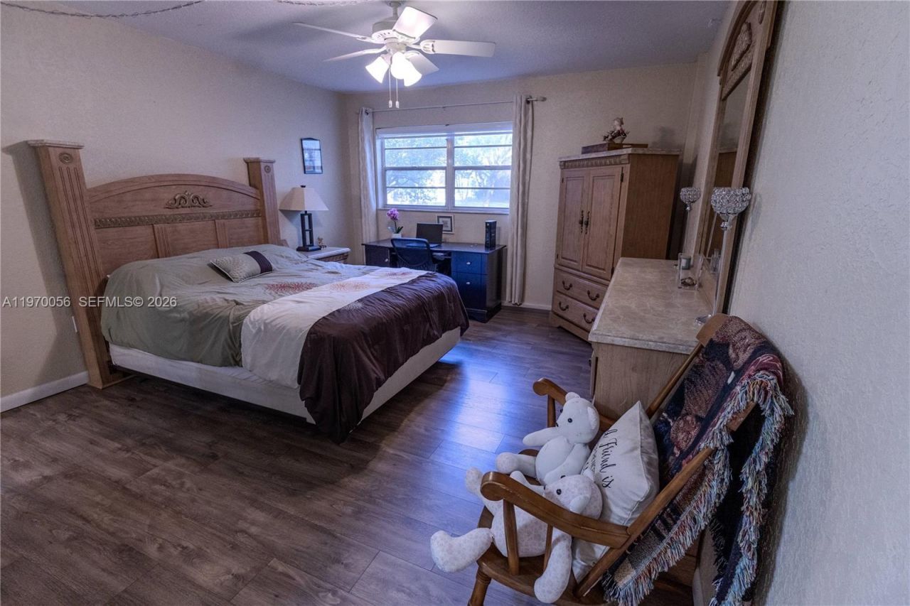 8931 N New River Canal Rd, Unit 1E, Plantation, FL 33324 Photo