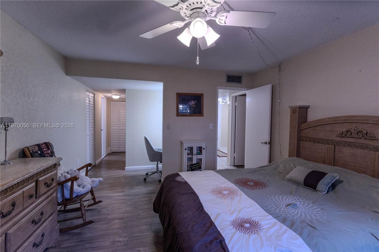 8931 N New River Canal Rd, Unit 1E, Plantation, FL 33324 Photo