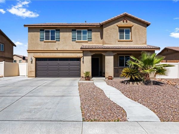 38113 Versailles, Palmdale, CA 93552