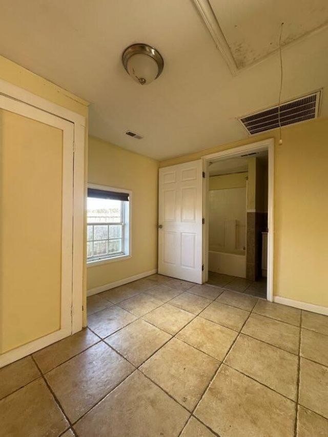 1850 Meeting Street  Photo 20