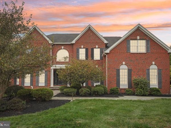 22 HALLETT DRIVE, PENNINGTON, NJ 08534