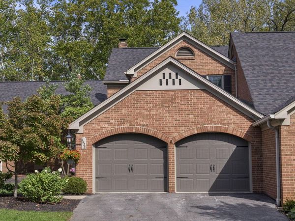 1224 Kenbrook Hills Drive, Unit 25, Columbus, OH 43220