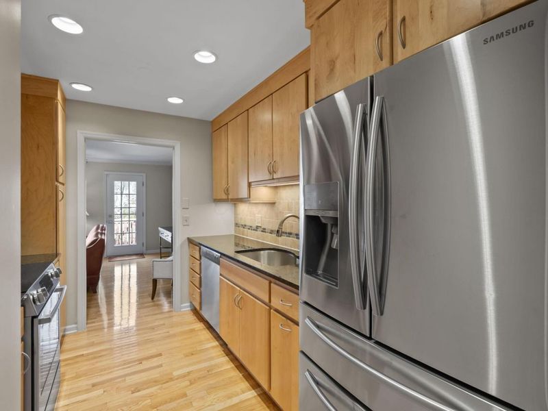 1224 Kenbrook Hills Drive, Unit 25, Columbus, OH 43220 Photo 23