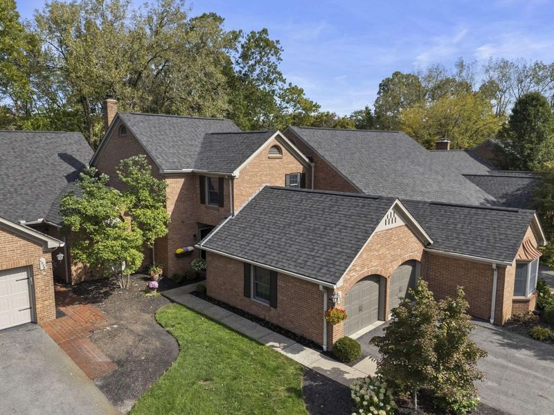 1224 Kenbrook Hills Drive, Unit 25, Columbus, OH 43220 Photo 3