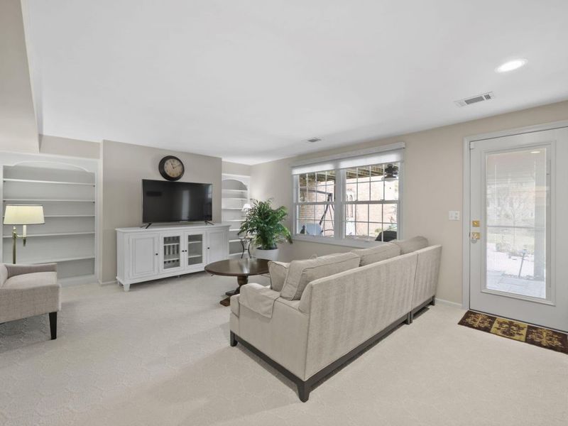 1224 Kenbrook Hills Drive, Unit 25, Columbus, OH 43220 Photo 39