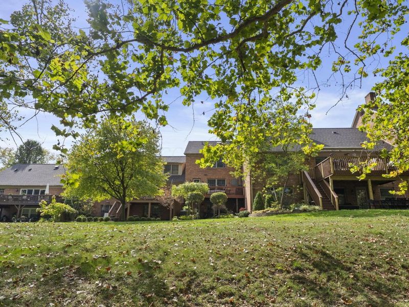 1224 Kenbrook Hills Drive, Unit 25, Columbus, OH 43220 Photo 52