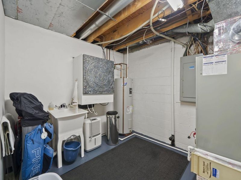 1224 Kenbrook Hills Drive, Unit 25, Columbus, OH 43220 Photo 56