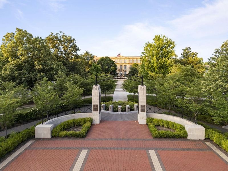 1224 Kenbrook Hills Drive, Unit 25, Columbus, OH 43220 Photo 75