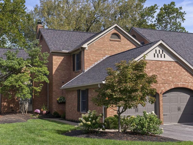 1224 Kenbrook Hills Drive, Unit 25, Columbus, OH 43220 Photo 8