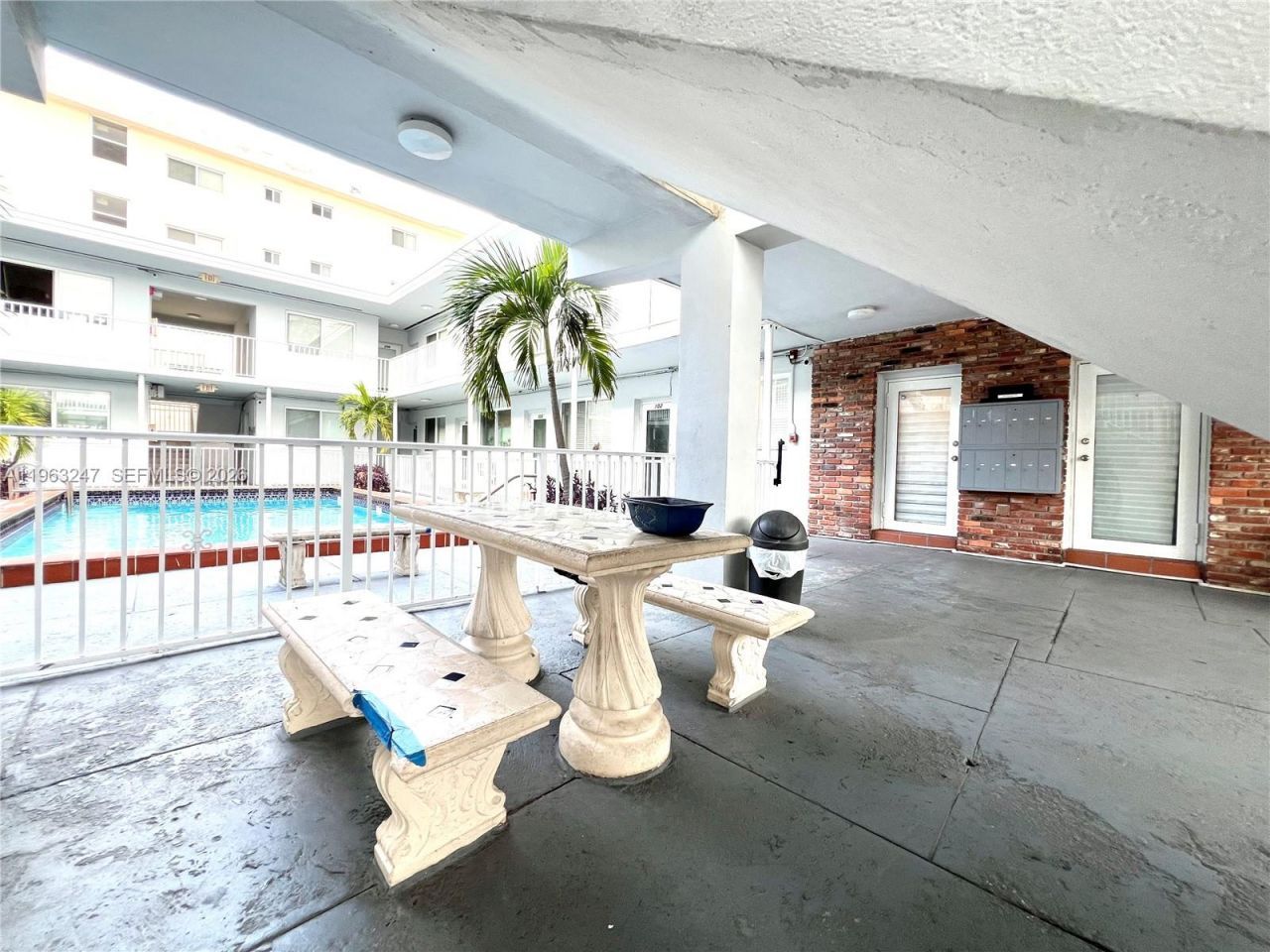 315 69th St, Unit 110, Miami Beach, FL 33141 Photo