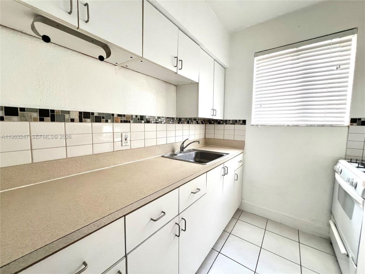 315 69th St, Unit 110, Miami Beach, FL 33141 Photo