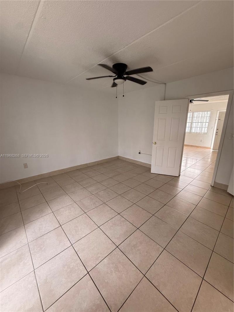 1154 W 35th St , Unit 124, Hialeah, FL 33012 Photo