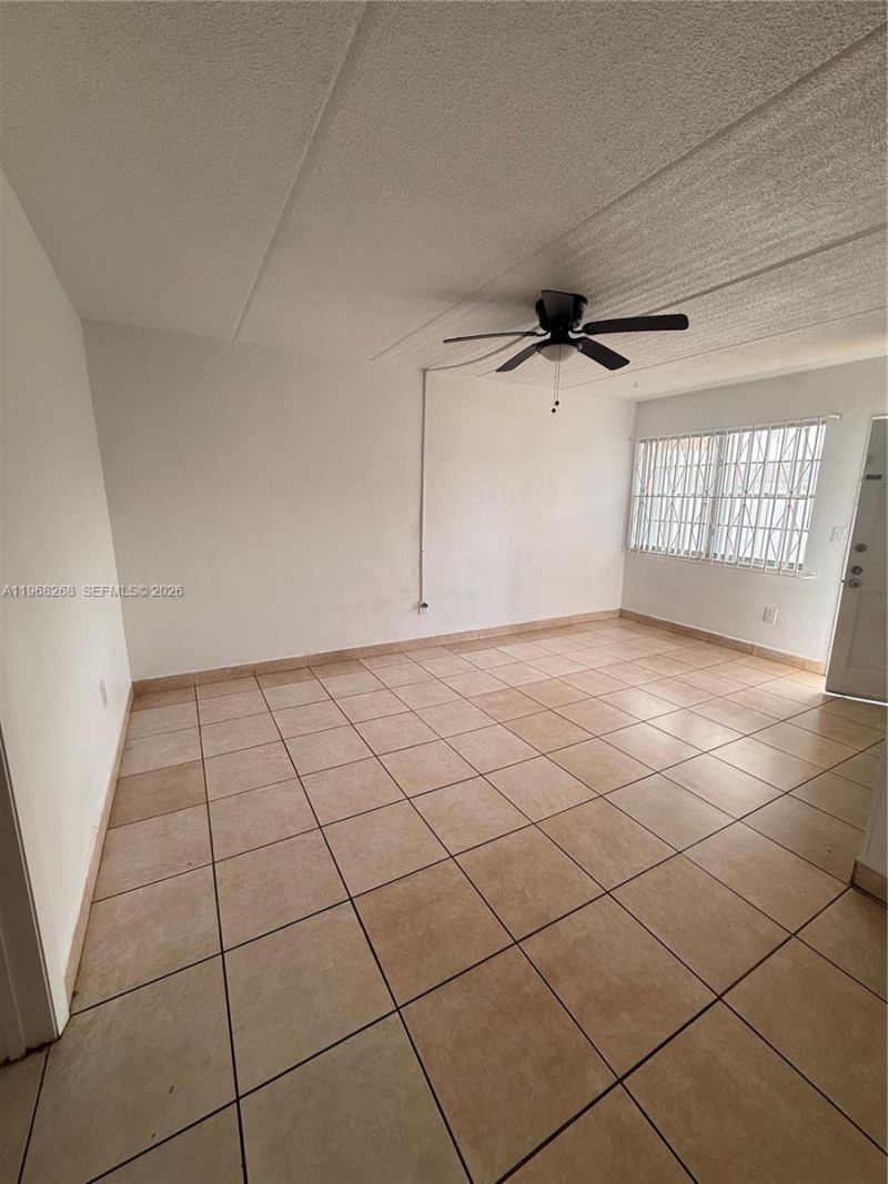 1154 W 35th St , Unit 124, Hialeah, FL 33012 Photo