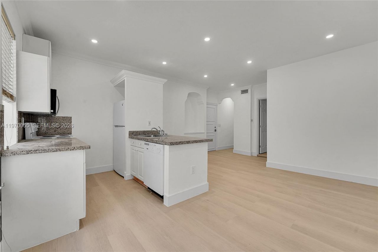 1027 Pennsylvania Ave, Unit 103, Miami Beach, FL 33139 Photo