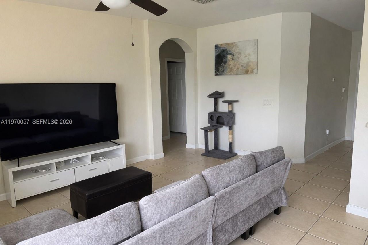 1485 NE 33rd Rd, Unit 207, Homestead, FL 33033 Photo
