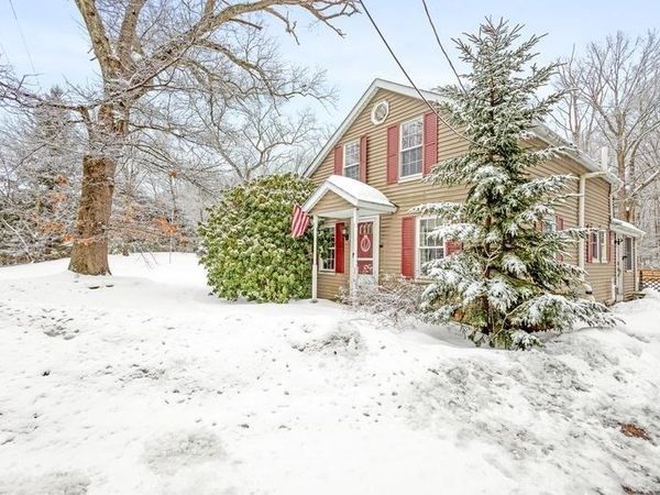 376 Douglas Street, Uxbridge, MA 01569