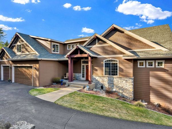 1829 W PEPPER Ln, Spokane, WA 99218