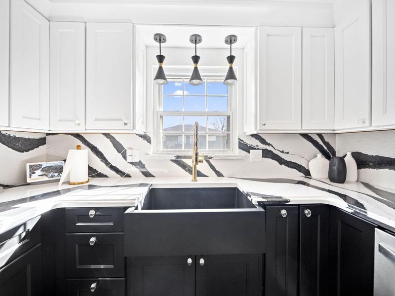 2431 White Road, Grove City, OH 43123 Photo 10