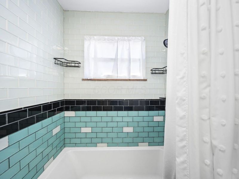 2431 White Road, Grove City, OH 43123 Photo 41