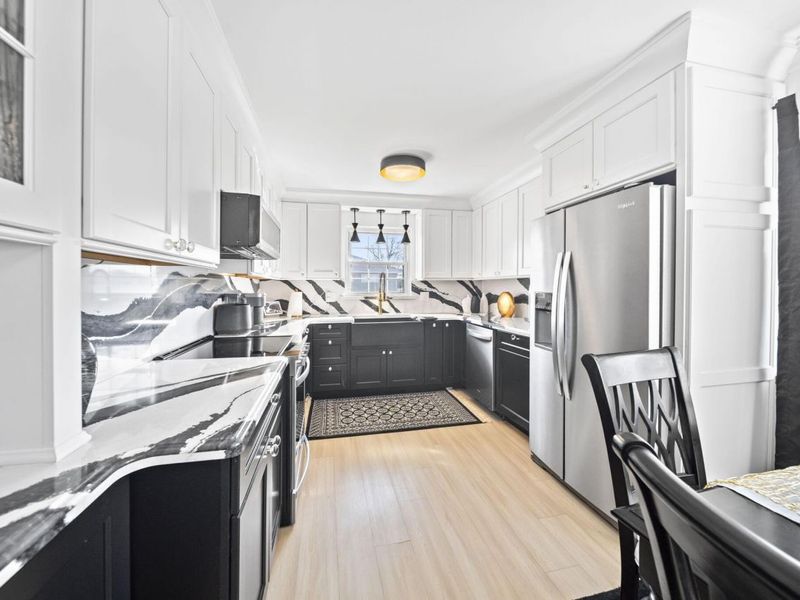 2431 White Road, Grove City, OH 43123 Photo 8