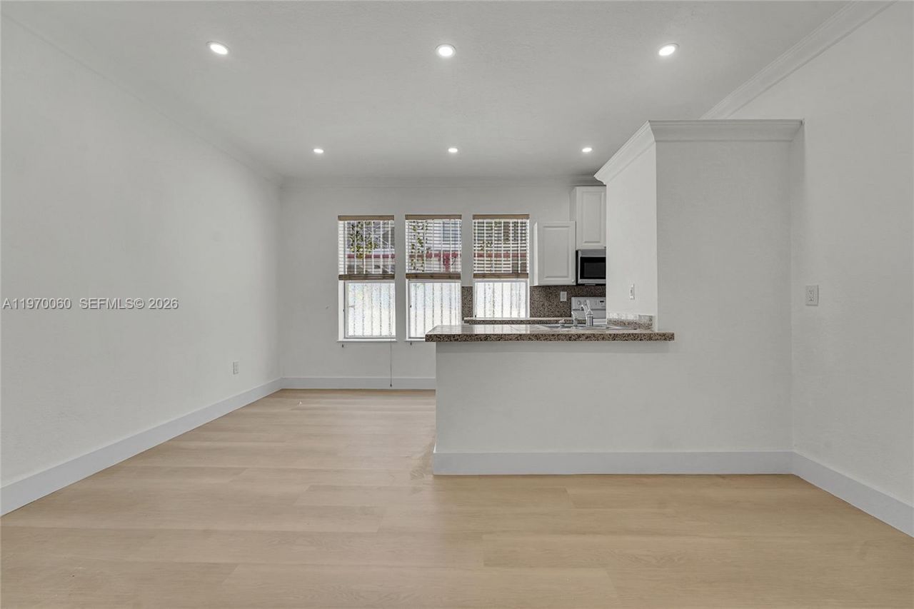 1027 Pennsylvania Ave, Unit 103, Miami Beach, FL 33139 Photo