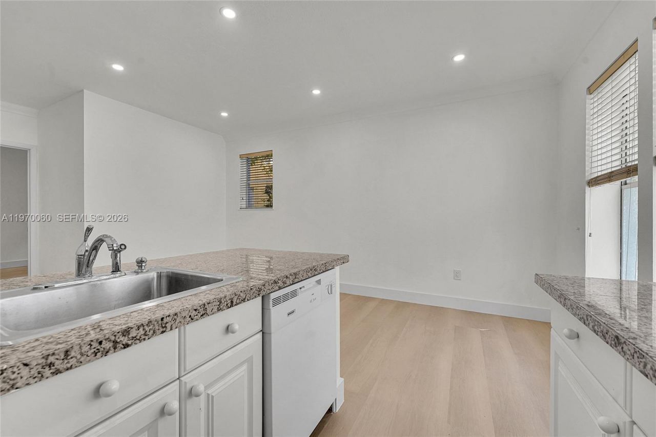 1027 Pennsylvania Ave, Unit 103, Miami Beach, FL 33139 Photo