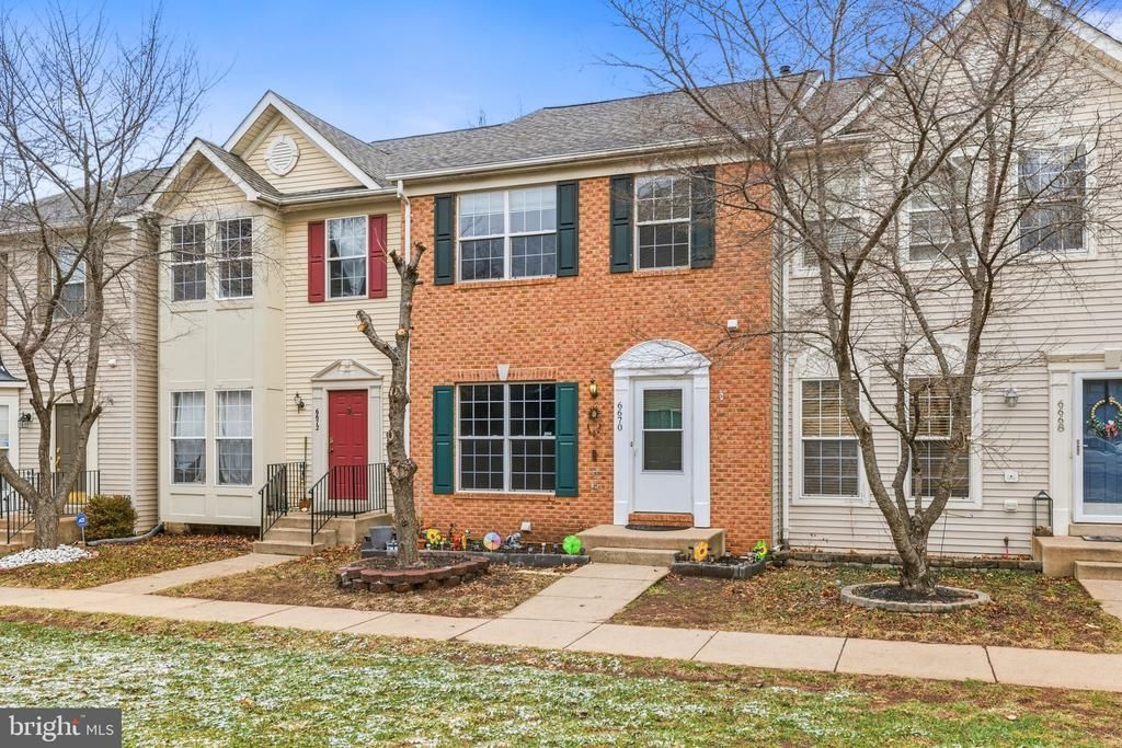 6670 Roderick Loop, Gainesville, VA 20155 Main Photo