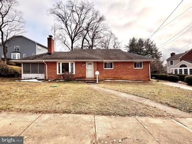 2121 PATRICK HENRY DRIVE, ARLINGTON, VA 22205