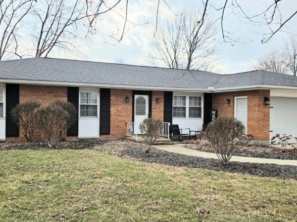 821 Poppy Drive, Wapakoneta, OH 45895