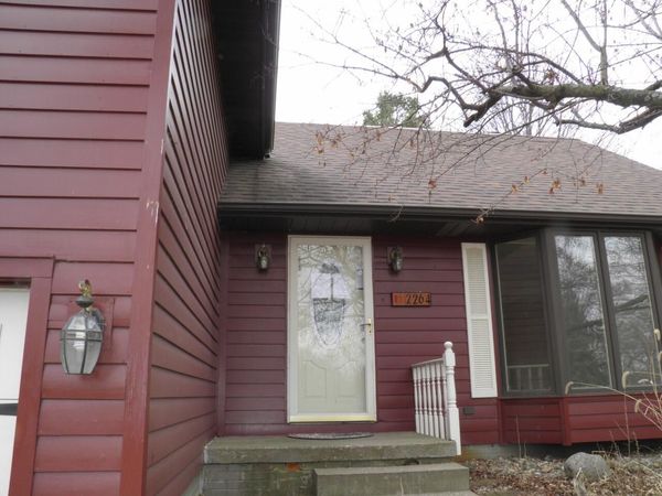 2264 RIDGEVIEW DR, Muscatine, IA 52761