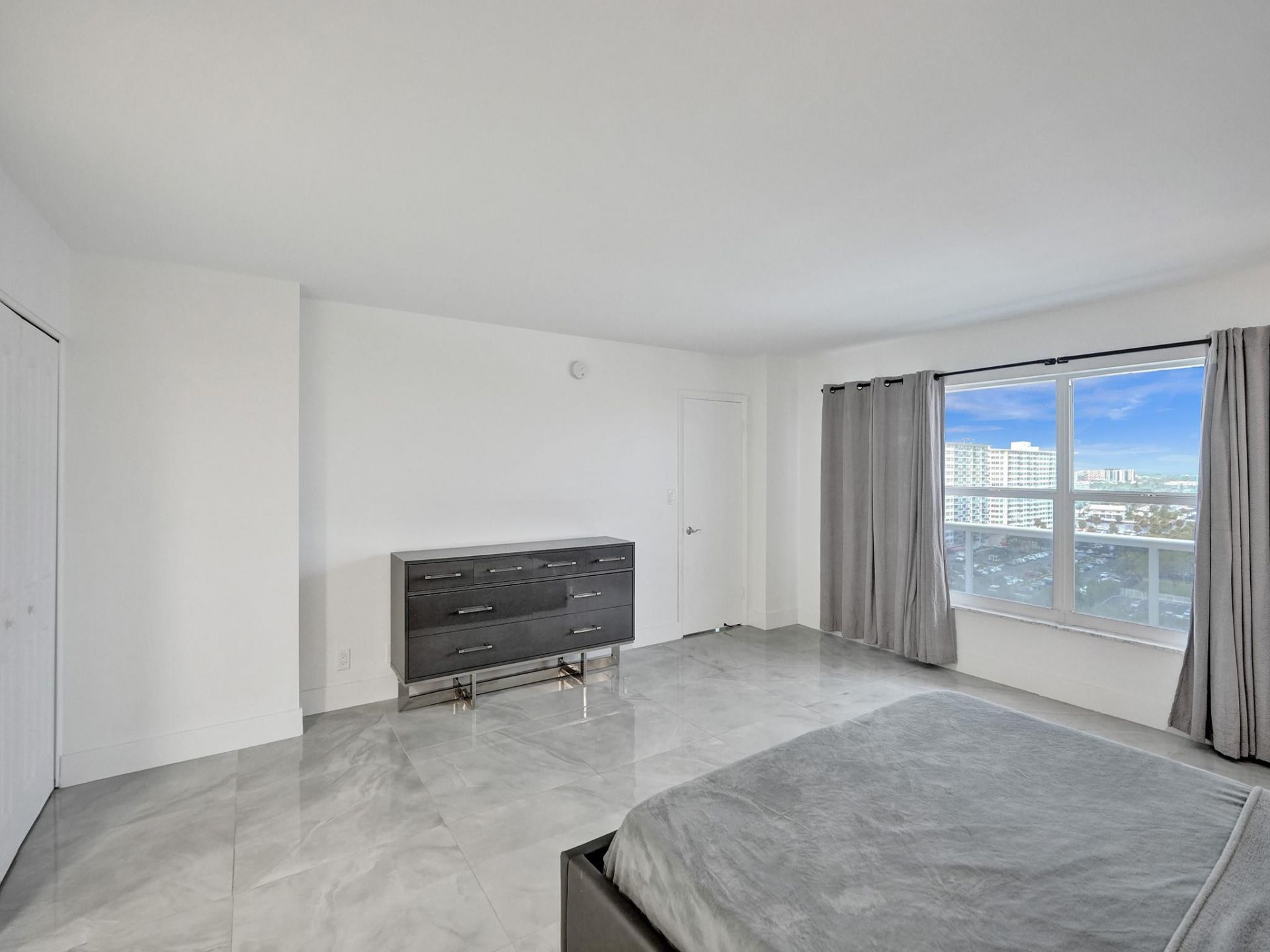 3500 Galt Ocean Drive, Unit 1109, Fort Lauderdale, FL 33308 Photo
