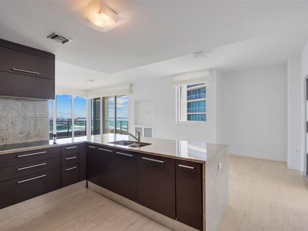 900 Biscayne Blvd, Unit 2401, Miami, FL 33132