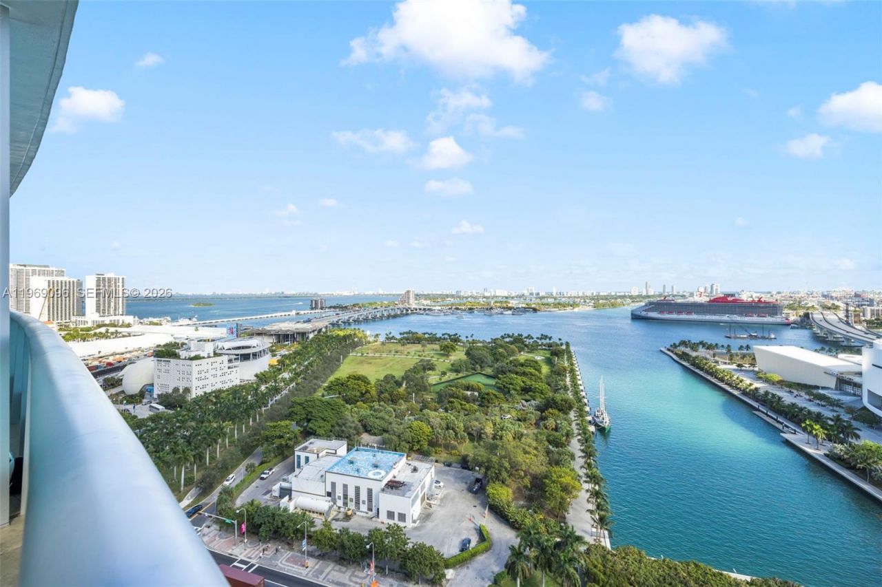 900 Biscayne Blvd , Unit 2401, Miami, FL 33132 Photo