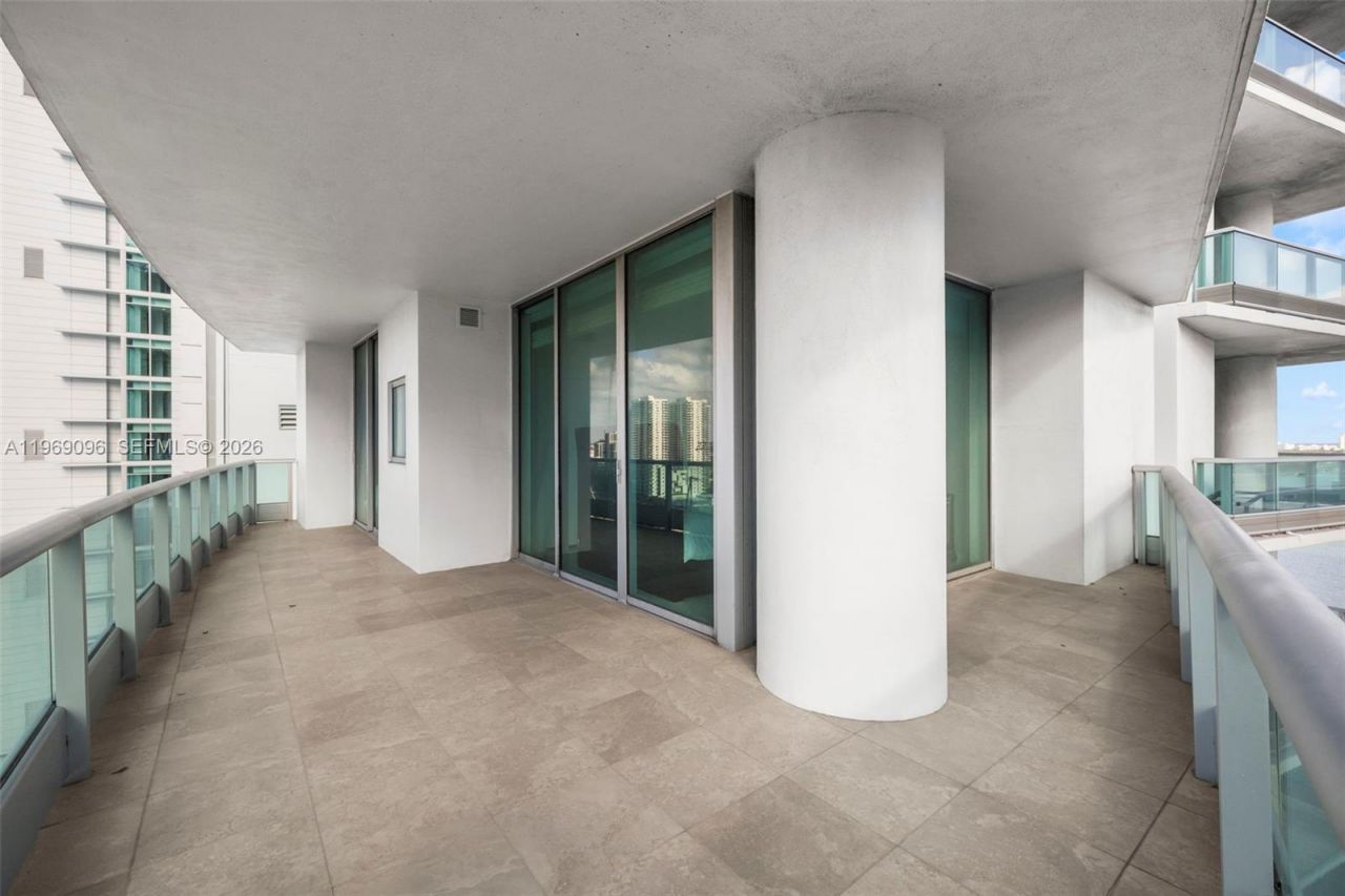 900 Biscayne Blvd , Unit 2401, Miami, FL 33132 Photo